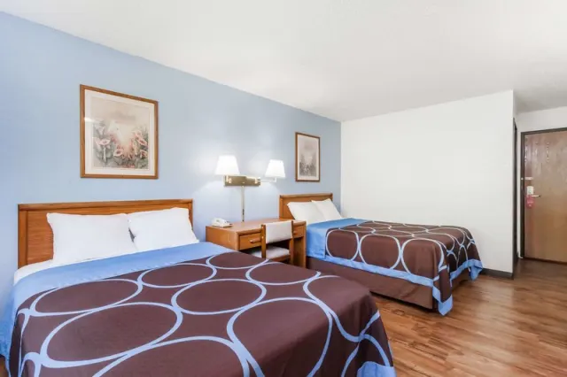 Super 8 by Wyndham Norwich - photo 3