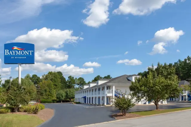 Baymont by Wyndham Greenwood, Greenwood