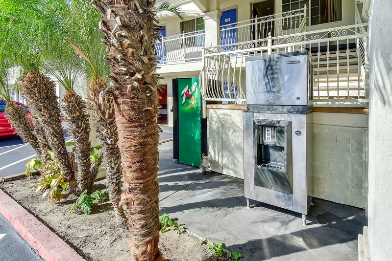 Garden Grove Inn - photo 1