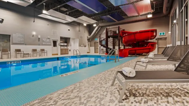 Best Western Premier Winnipeg East Inn & Suites - photo 4