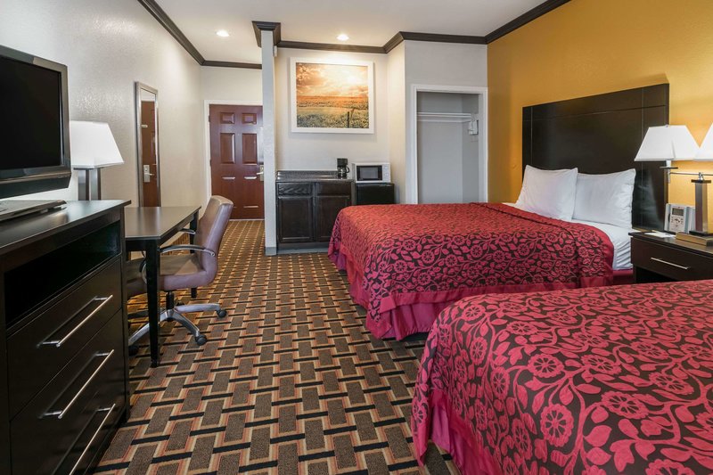 Days Inn & Suites by Wyndham Euless DFW Airport South - photo 1