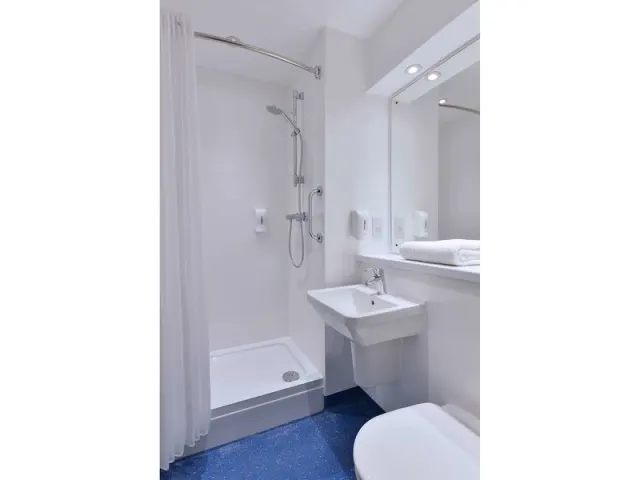 Travelodge Pontefract Ferrybridge A1/M62 - photo 4