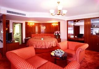 Golden Shine International Hotel - photo 1