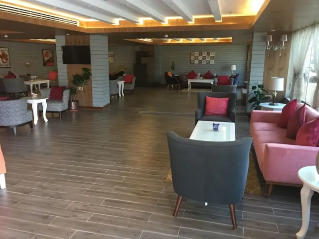 Golden Bujari Al Dhahran - photo 2