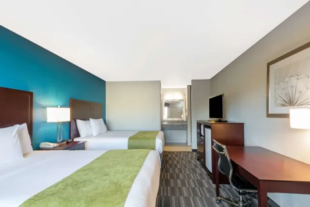 Days Inn by Wyndham Snyder - photo 3