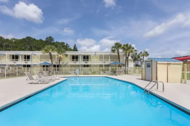 Super 8 by Wyndham Kingsland - foto 4