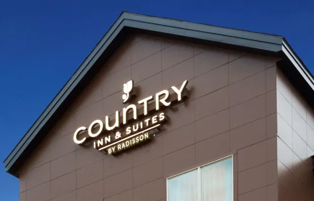 Country Inn & Suites by Radisson, Pierre, SD - photo 2