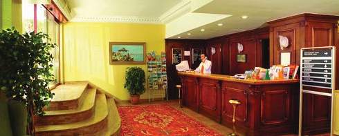 Golden Crown Hotel - photo 3