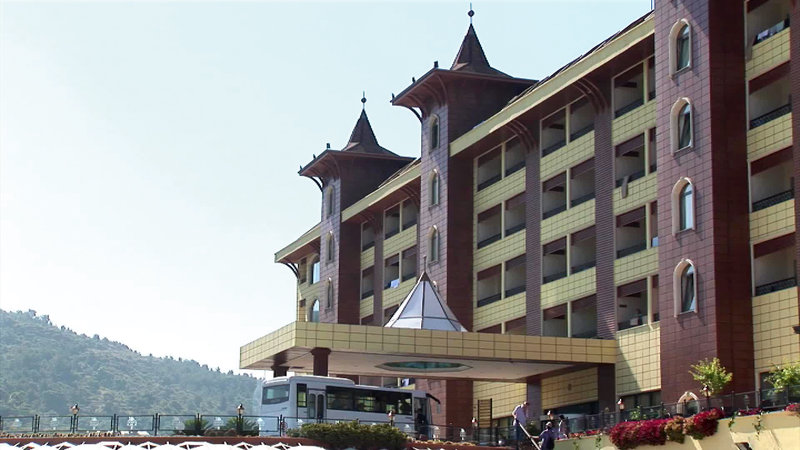 Utopia World Hotel - photo 1