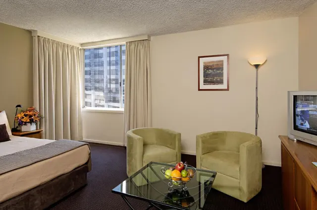 Hotel Grand Chancellor Melbourne - photo 4