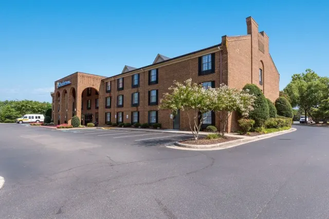 Holiday Inn Newport News  Hampton - photo 2