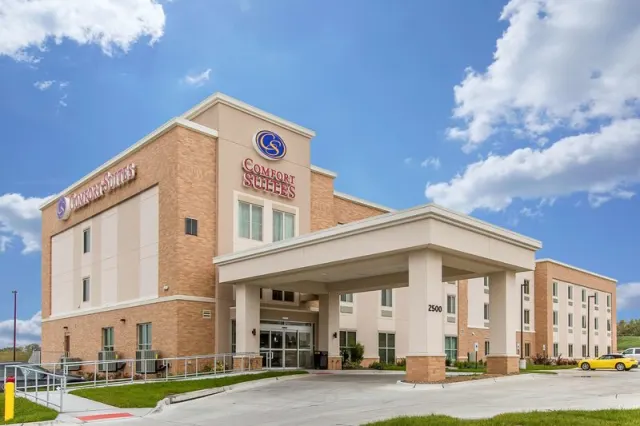 Comfort Suites West Omaha - photo 2