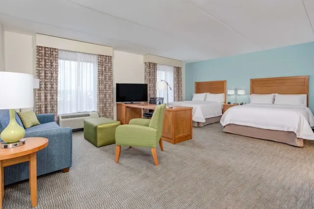 Hampton Inn and Suites Manchester - foto 2