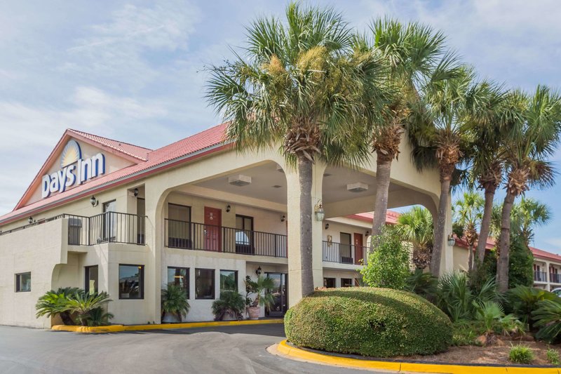 Days Inn by Wyndham Destin - photo 1