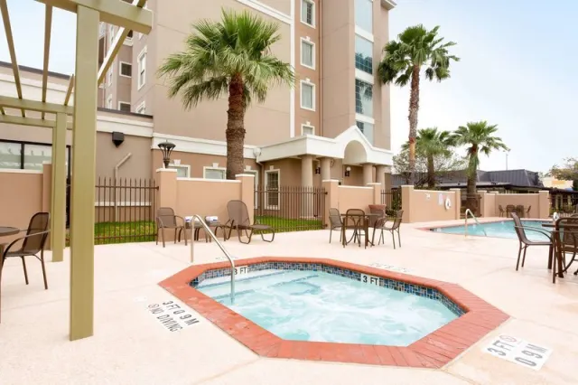Drury Inn & Suites McAllen - photo 4