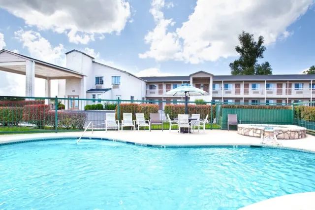 Days Inn by Wyndham Kerrville – Foto 3