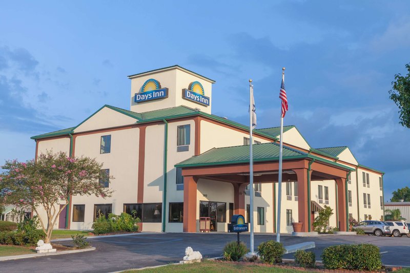 Days Inn by Wyndham LaPlace- New Orleans - photo 1