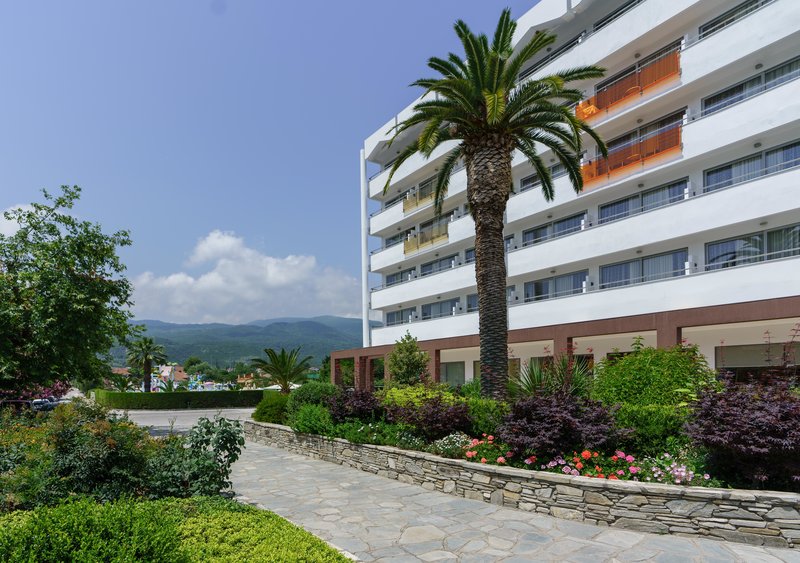Cronwell Platamon Resort - photo 1