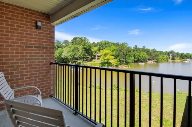 Clarion Pointe on the lake Clarksville-South Hill West - ảnh 4