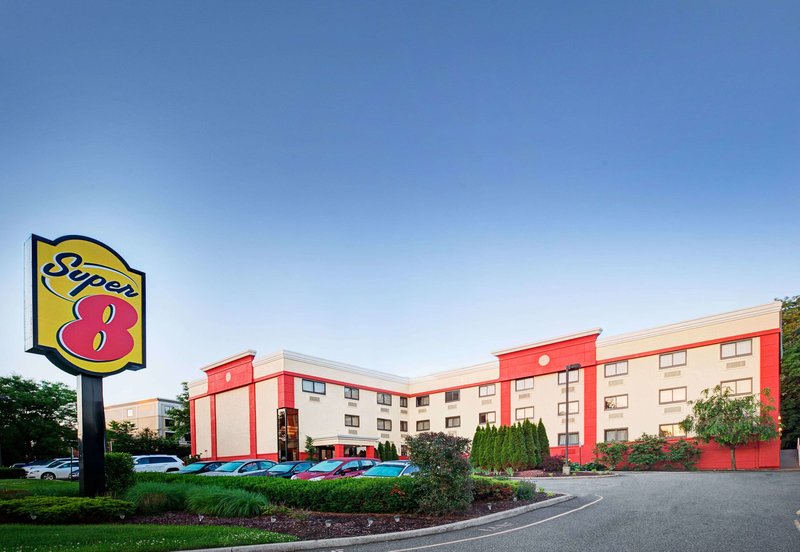 Super 8 by Wyndham Mahwah - photo 1