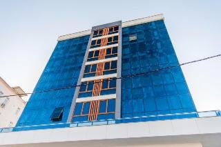 216 Eagle Palace Suites - photo 2