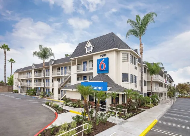 Motel 6 Buena Park - Knots Berry Farm / Disneyland - photo 2