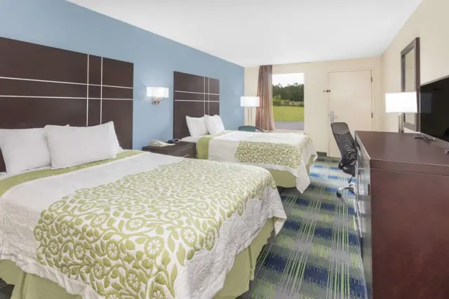 Days Inn by Wyndham Newberry - photo 2