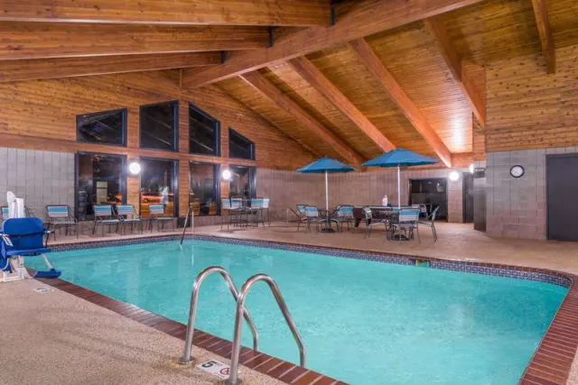 Baymont by Wyndham Owatonna - photo 4