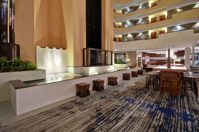 Embassy Suites Charleston - foto 4