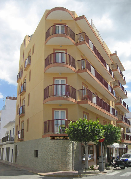 Hostal Adelino - photo 1