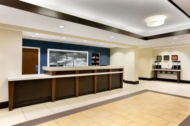 Hampton Inn & Suites Mahwah - foto 4
