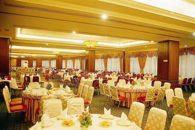Royal Rattanakosin Hotel - photo 4