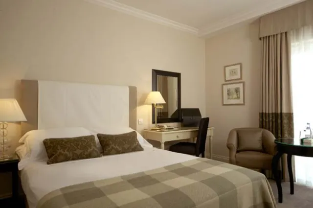Castle Hotel Windsor - รูปภาพที่ 2