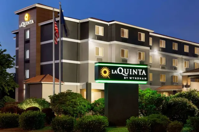 La Quinta Inn  Suites by Wyndham Salem OR - foto 2