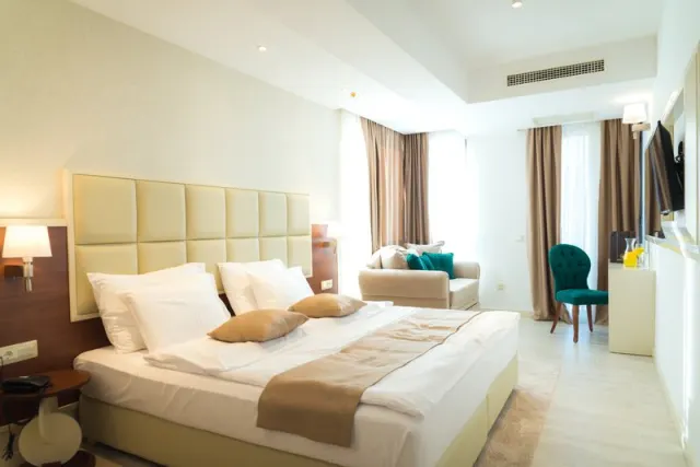 Hotel Kadmo by Aycon - photo 4