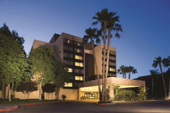 DoubleTree by Hilton Hotel Fresno Convention Center