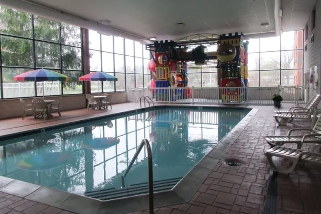 Comfort Inn Hotel Port Huron - photo 3