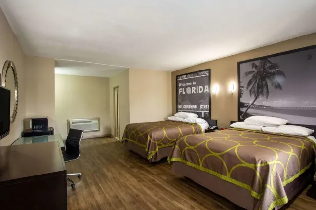 Super 8 by Wyndham Pensacola West - photo 4