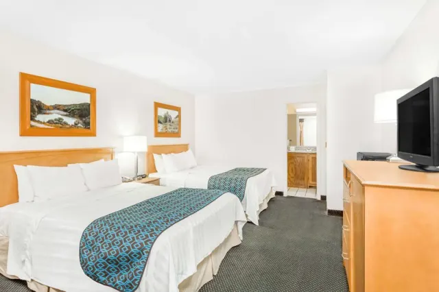 Days Inn by Wyndham West Jefferson - photo 2
