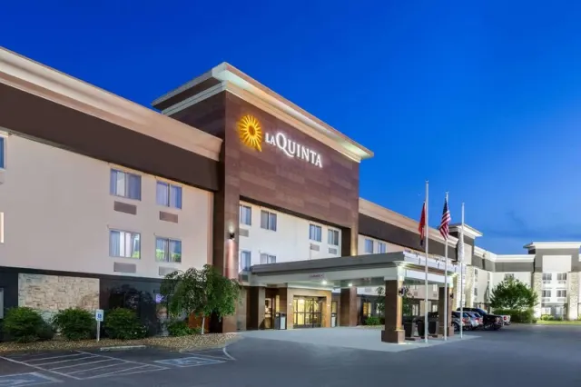 La Quinta Inn  Suites by Wyndham Goodlettsville  Nashville - photo 2