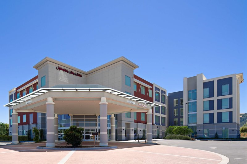 Hampton Inn & Suites Gilroy - foto 1