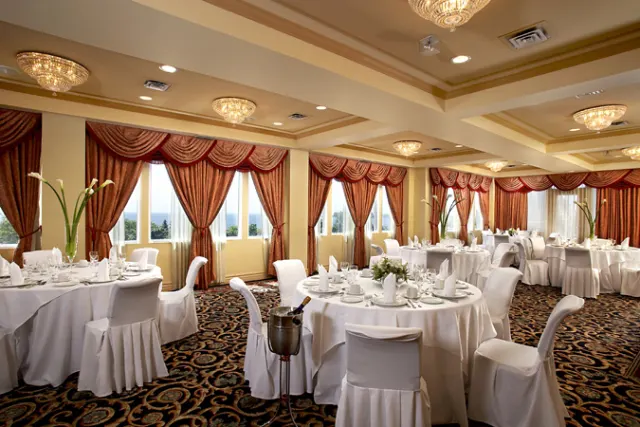Four Points by Sheraton Toronto Lakeshore - foto 4
