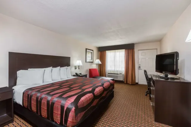 Days Inn by Wyndham PearlJackson Airport - photo 4