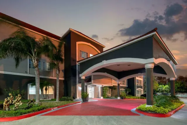La Quinta Inn & Suites by Wyndham Brownsville North - kuva 3