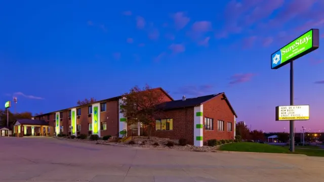 Ramada by Wyndham Cedar Rapids South, Iowa
