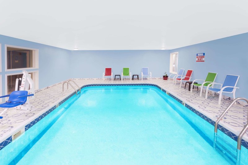 Days Inn by Wyndham Springfield - photo 1