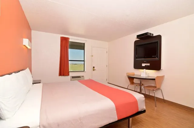 Motel 6 South Haven - photo 3