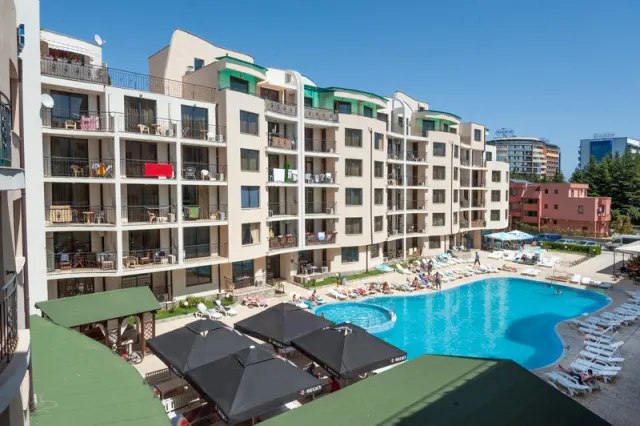Hotel Avalon - photo 2