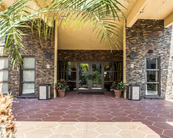 Comfort Inn & Suites Lantana - West Palm Beach South