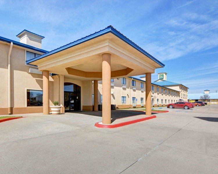 Quality Inn & Suites Wichita  - photo 1